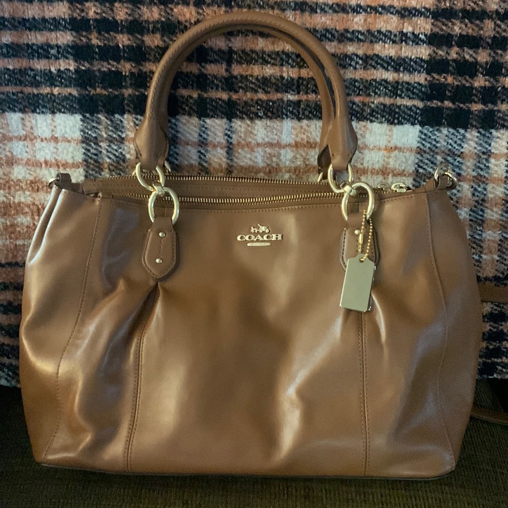 Gently Used Coach purse. Excellent condition.